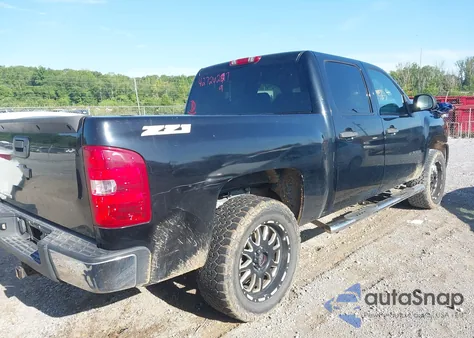 2010 Chevrolet Silverado 1500 Lt z USA, uszkodzony, nr VIN 3GCRKSE30AG261917